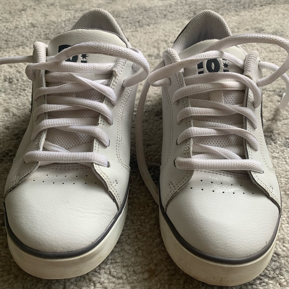 Women’s DC shoes size 8.5
